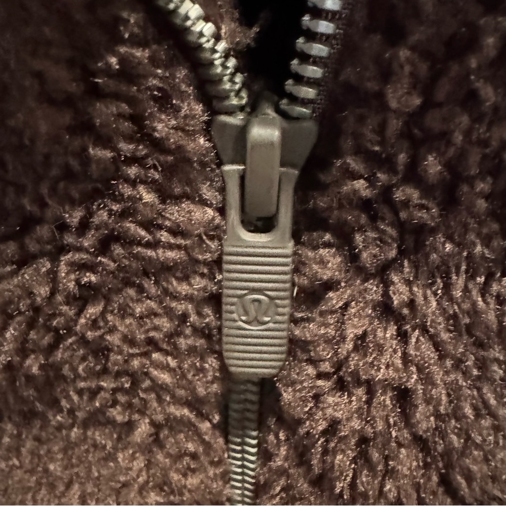 Lululemon Textured Fleece Collared Jacket in Espresso Sz 2 - Picture 8 of 16